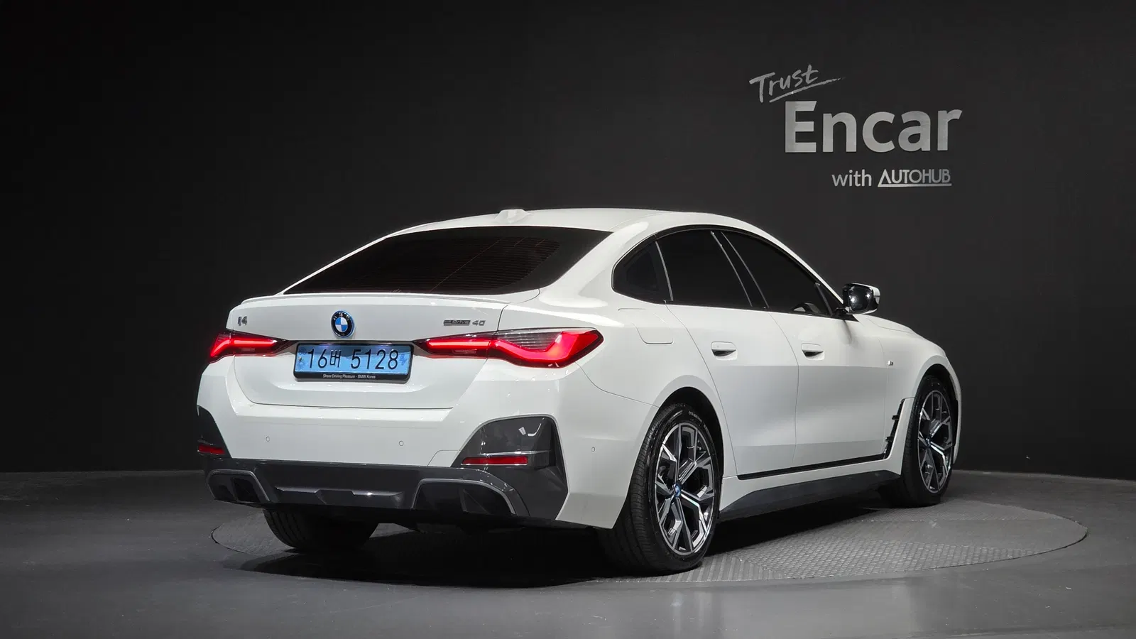 BMW i4 eDrive40 M Sport Pro 2023 — photo 1 sur 36