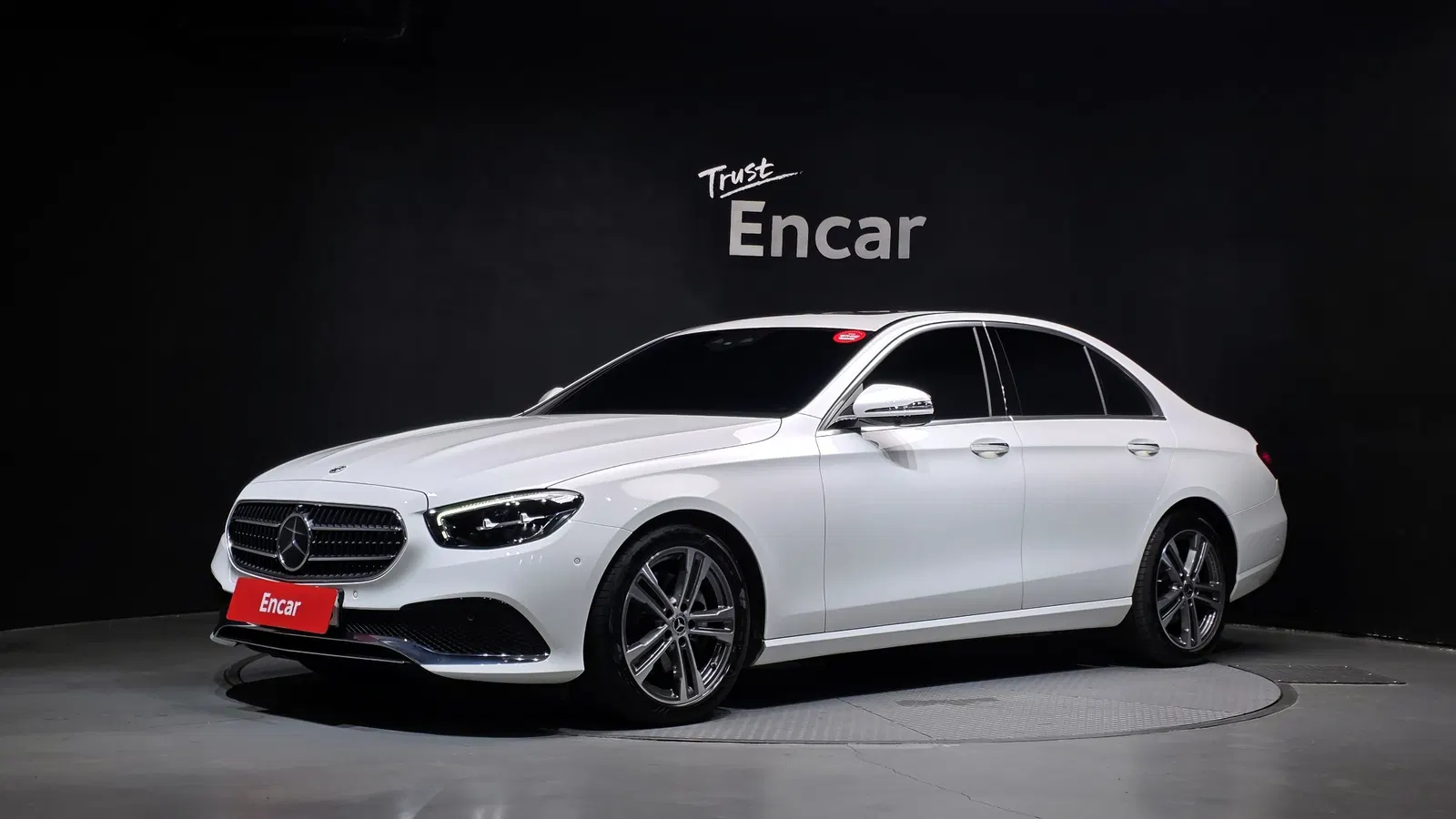 Mercedes-Benz Classe E E250 Avantgarde (W213) 2023 — photo 1 sur 30