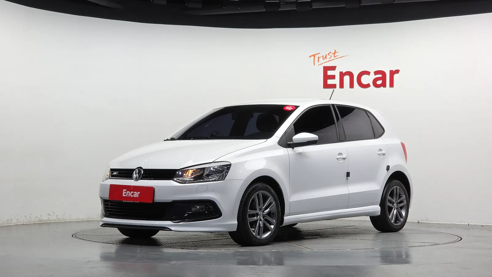 Volkswagen Polo 1.4 TDI R-Line 2015 — photo 1 sur 20