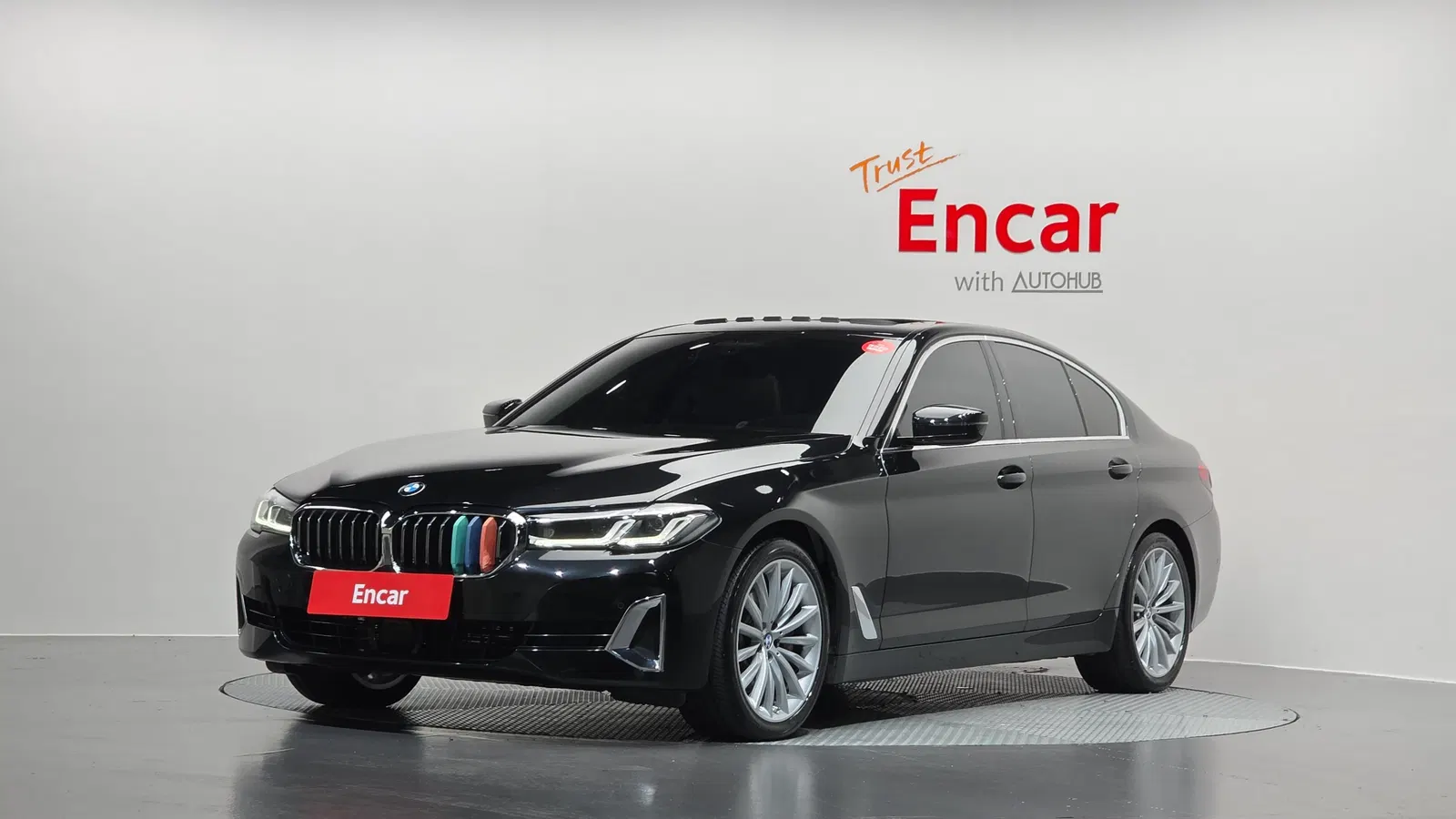 BMW Série 5 (G30) 530i xDrive Luxury 2023 — photo 1 sur 37