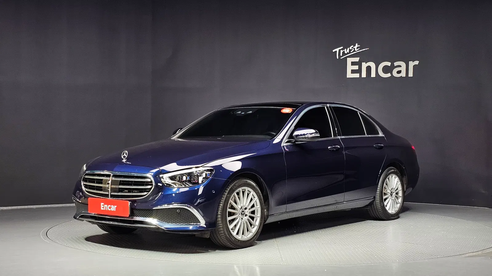 Mercedes-Benz Classe E E250 Exclusive (W213) 2021 — photo 1 sur 34