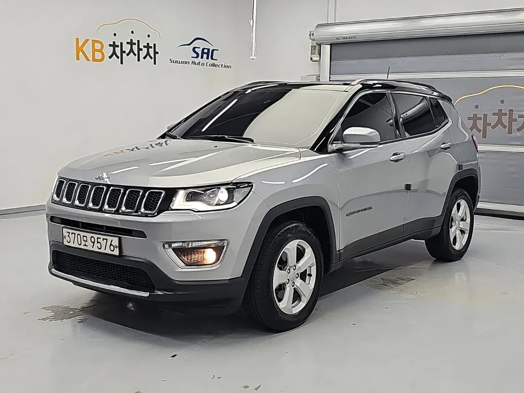 Jeep Compass 2e génération 2.4 Limited AWD 2019 — photo 1 sur 24