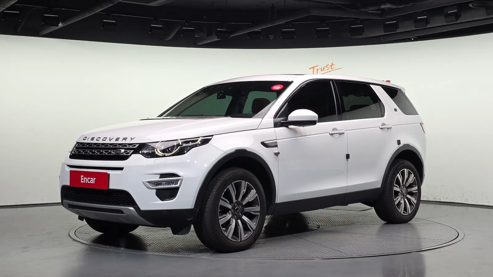 Land Rover Discovery Sport 2.0 TD4 HSE Luxury 2018 — photo 1 sur 39