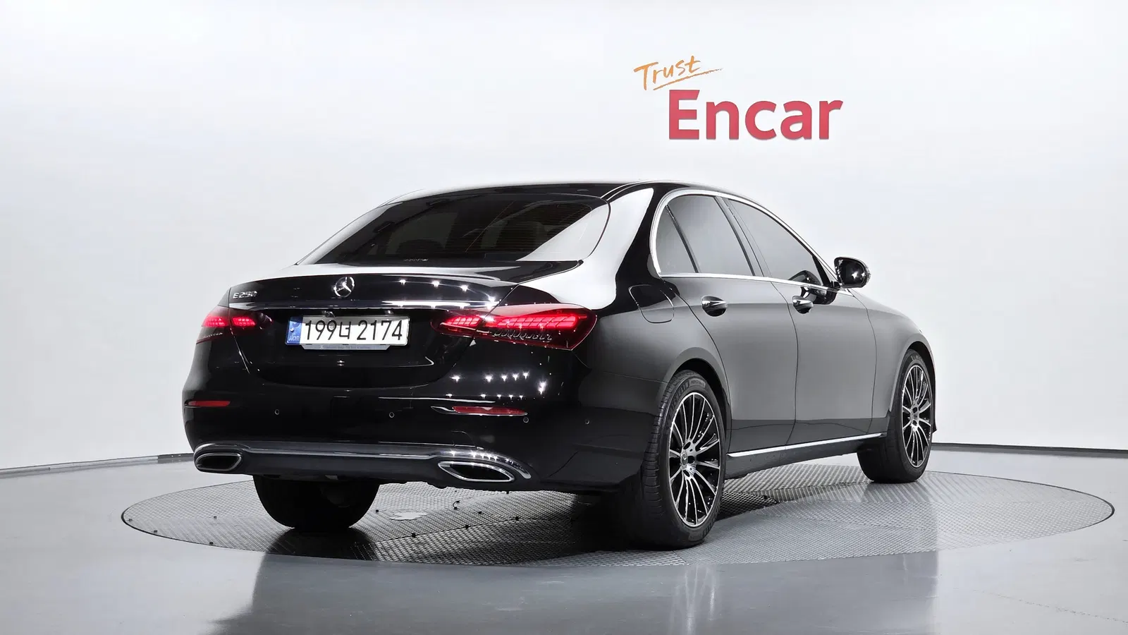 Mercedes-Benz Classe E E250 Exclusive (W213) 2022 — photo 1 sur 36