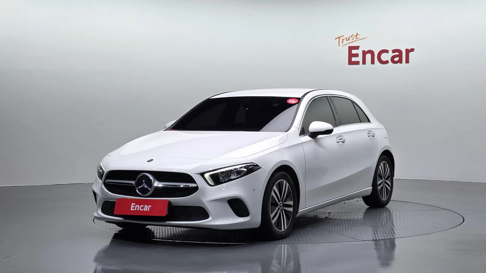 Mercedes-Benz Classe A A220 5 portes (W177) 2021 — photo 1 sur 20
