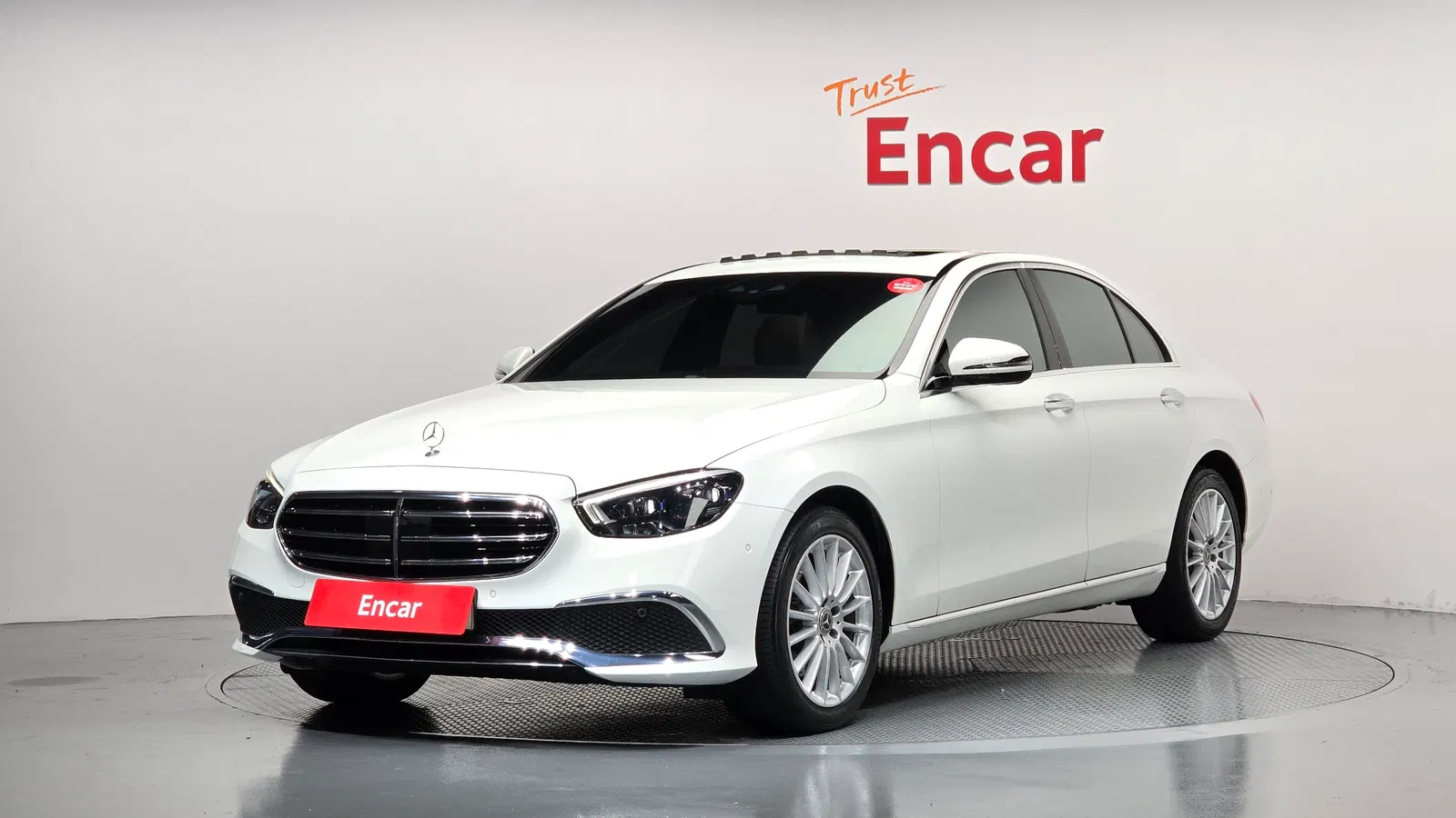 Mercedes-Benz Classe E E250 Exclusive (W213) 2021 — photo 1 sur 26
