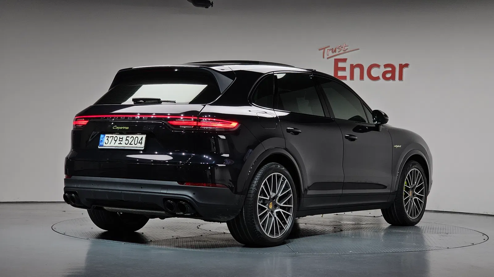 Porsche Cayenne (PO536) 3.0 E-Hybride 2022 — photo 1 sur 40