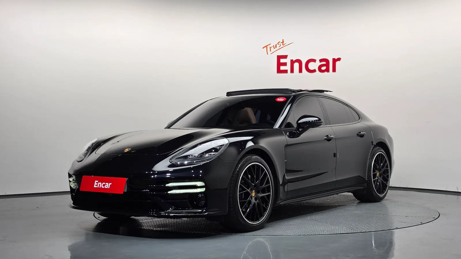 Porsche Panamera (971) 3.0 AWD 2018 — photo 1 sur 34