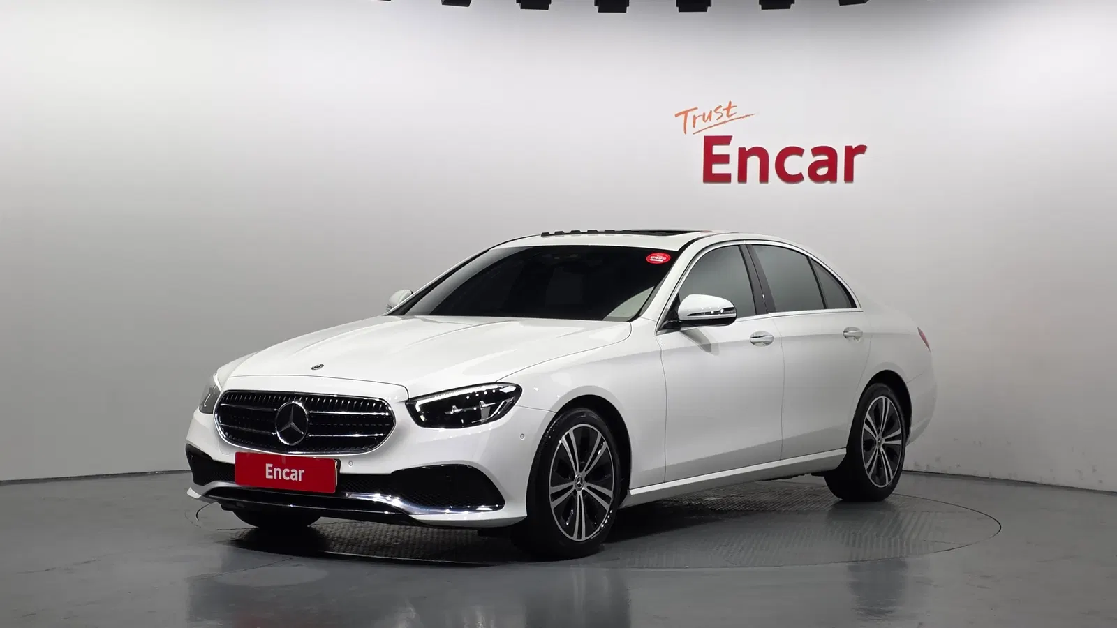 Mercedes-Benz Classe E E250 Avantgarde (W213) 2021 — photo 1 sur 20
