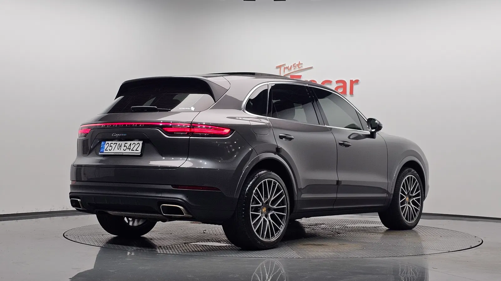 Porsche Cayenne (PO536) 3.0 2021 — photo 1 sur 37