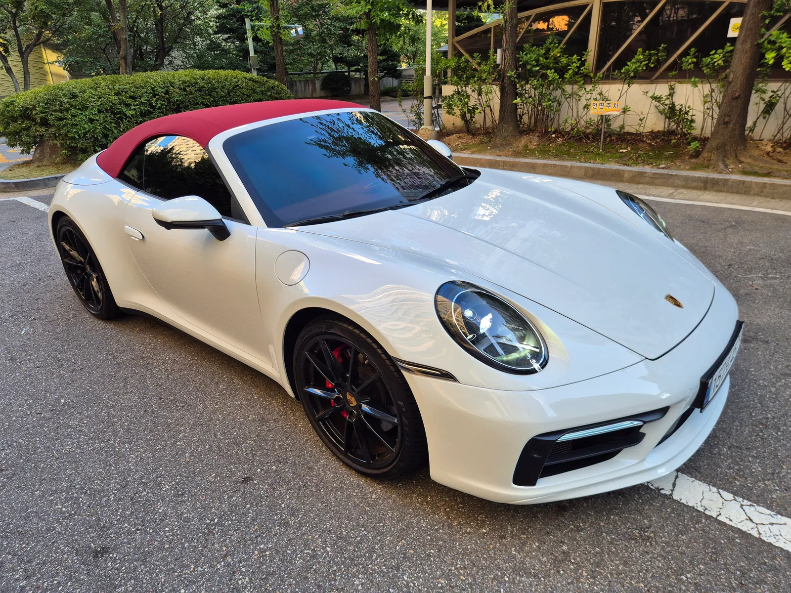 Porsche 911 (992) Carrera S Cabriolet 2021 — photo 1 sur 26