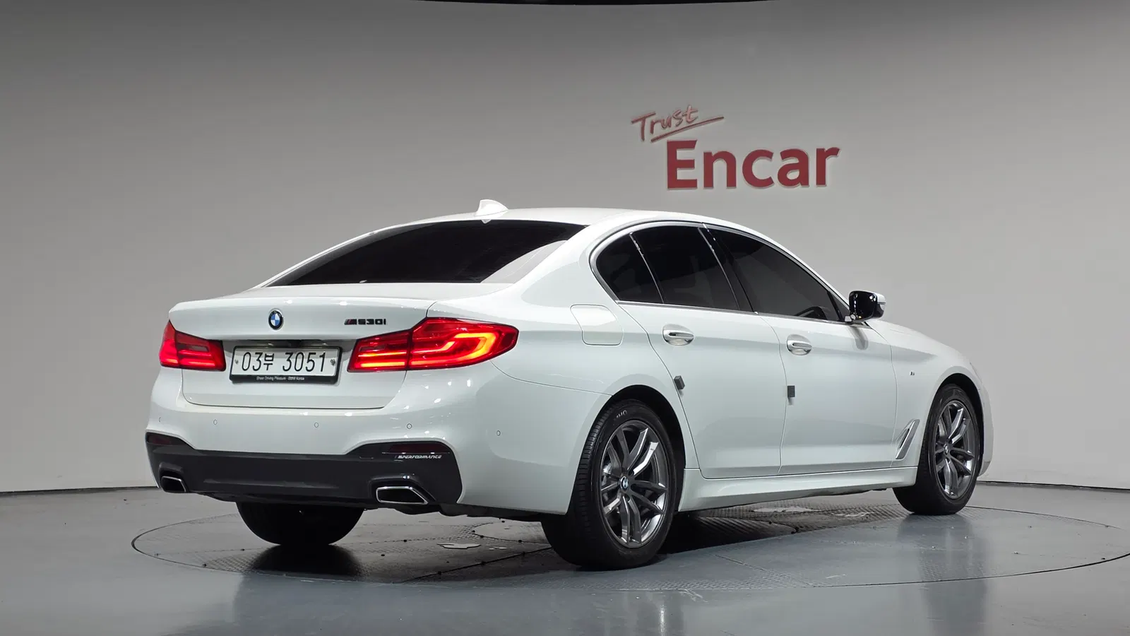 BMW Série 5 (G30) 530i M Sport Plus 2018 — photo 1 sur 35
