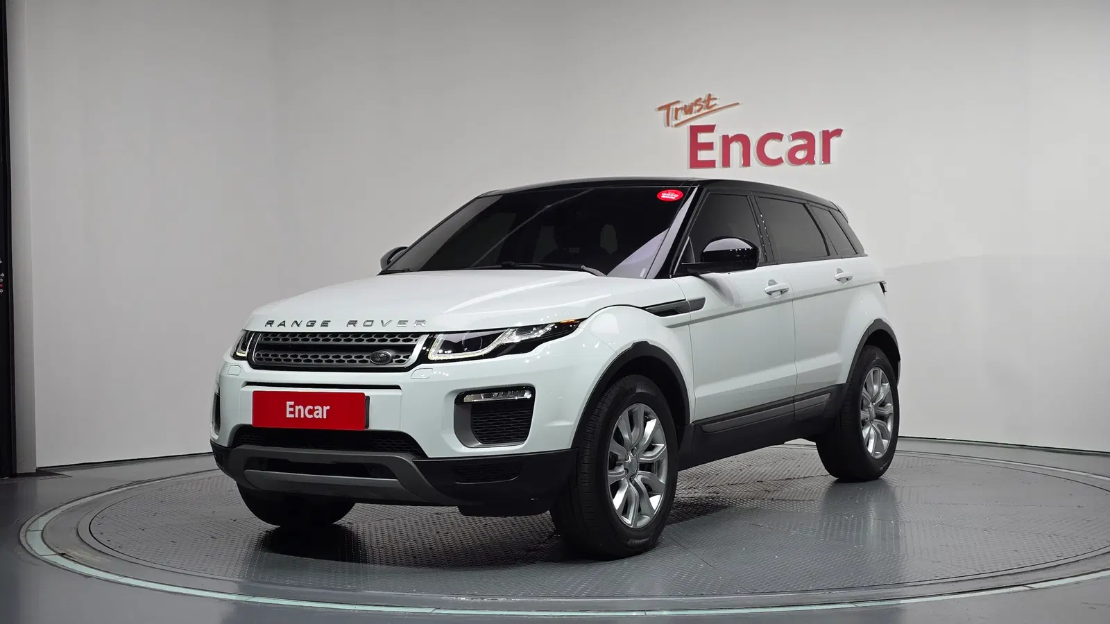Land Rover Range Rover Evoque 2.0 TD4 SE 2016 — photo 1 sur 20