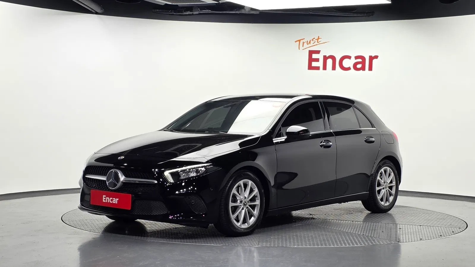 Mercedes-Benz Classe A A220 5 portes (W177) 2020 — photo 1 sur 32