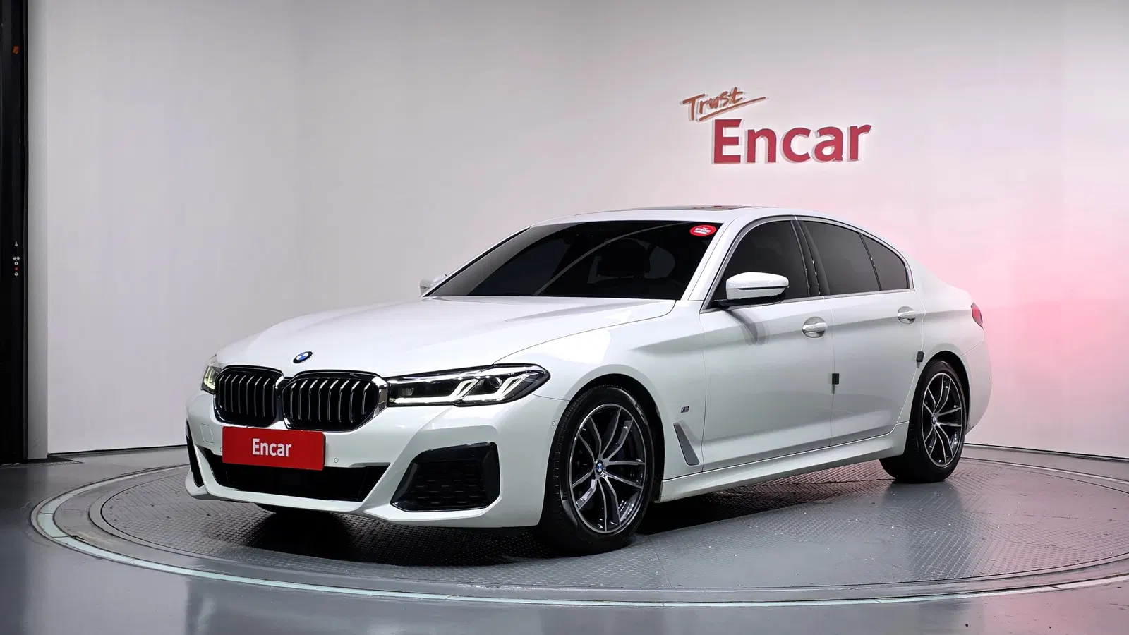 BMW Série 5 (G30) 520i M Sport 2022 — photo 1 sur 32