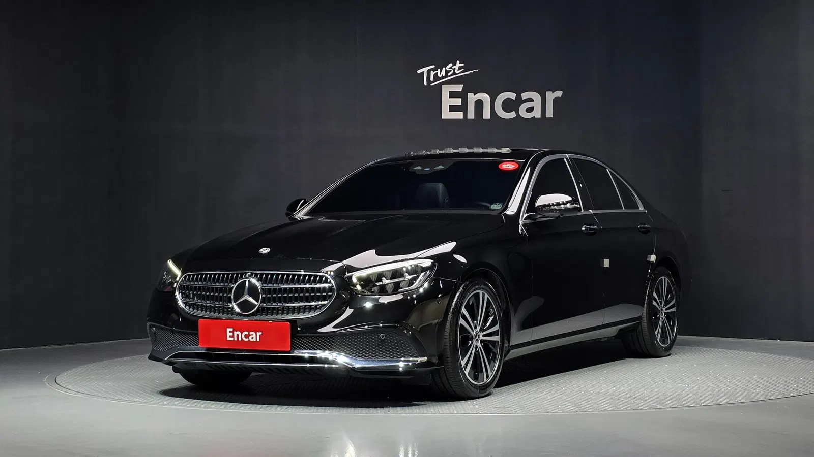 Mercedes-Benz Classe E E250 Avantgarde (W213) 2022 — photo 1 sur 34