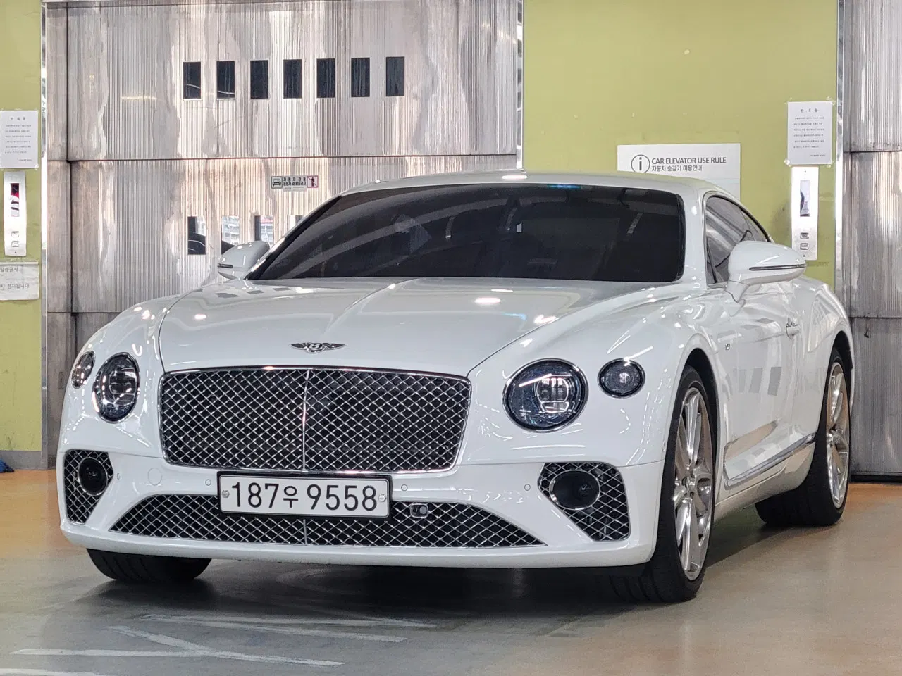 Bentley Continental GT 3e génération 4.0 GT 2022 — photo 1 sur 25