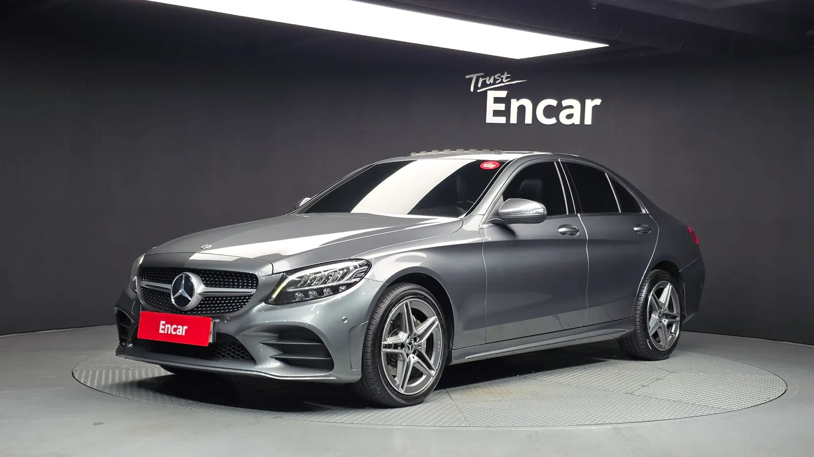 Mercedes-Benz Classe C AMG Line · C220 d 4MATIC (W205) 2019 — photo 1 sur 20