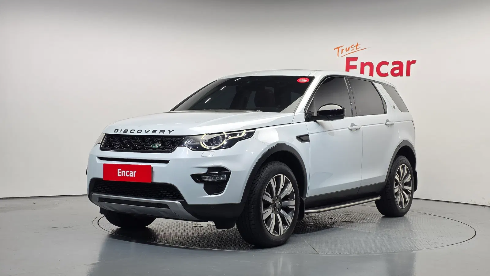 Land Rover Discovery Sport 2.0 TD4 HSE Luxury 2018 — photo 1 sur 31