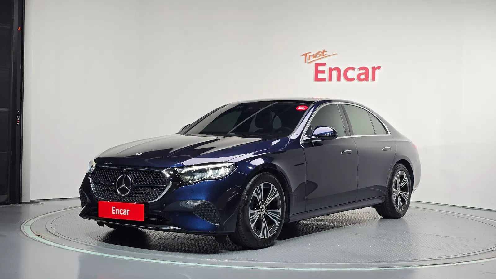 Mercedes-Benz Classe E E200 Avantgarde (W214) 2024 — photo 1 sur 31