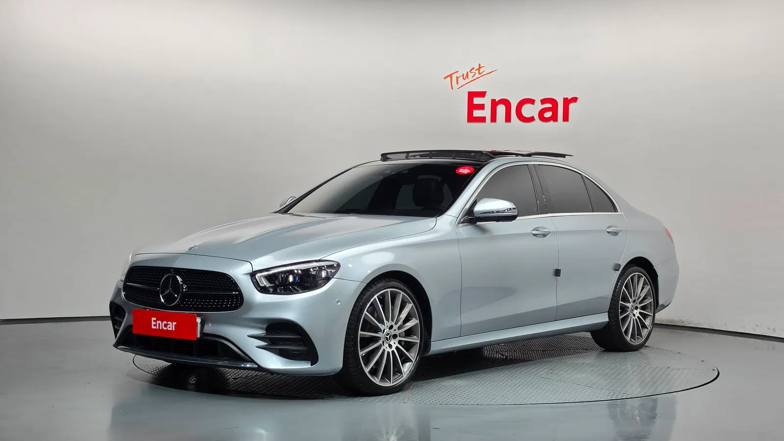Mercedes-Benz Classe E AMG Line · E350 4MATIC (W213) 2022 — photo 1 sur 33