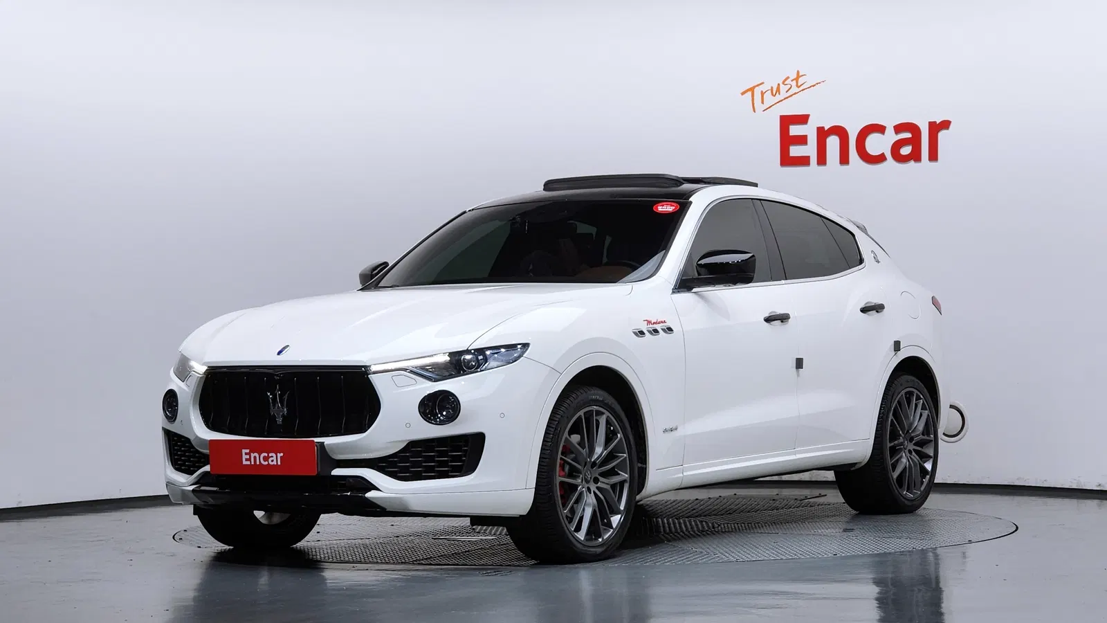 Maserati Levante 3.0 AWD Sport 2017 — photo 1 sur 35