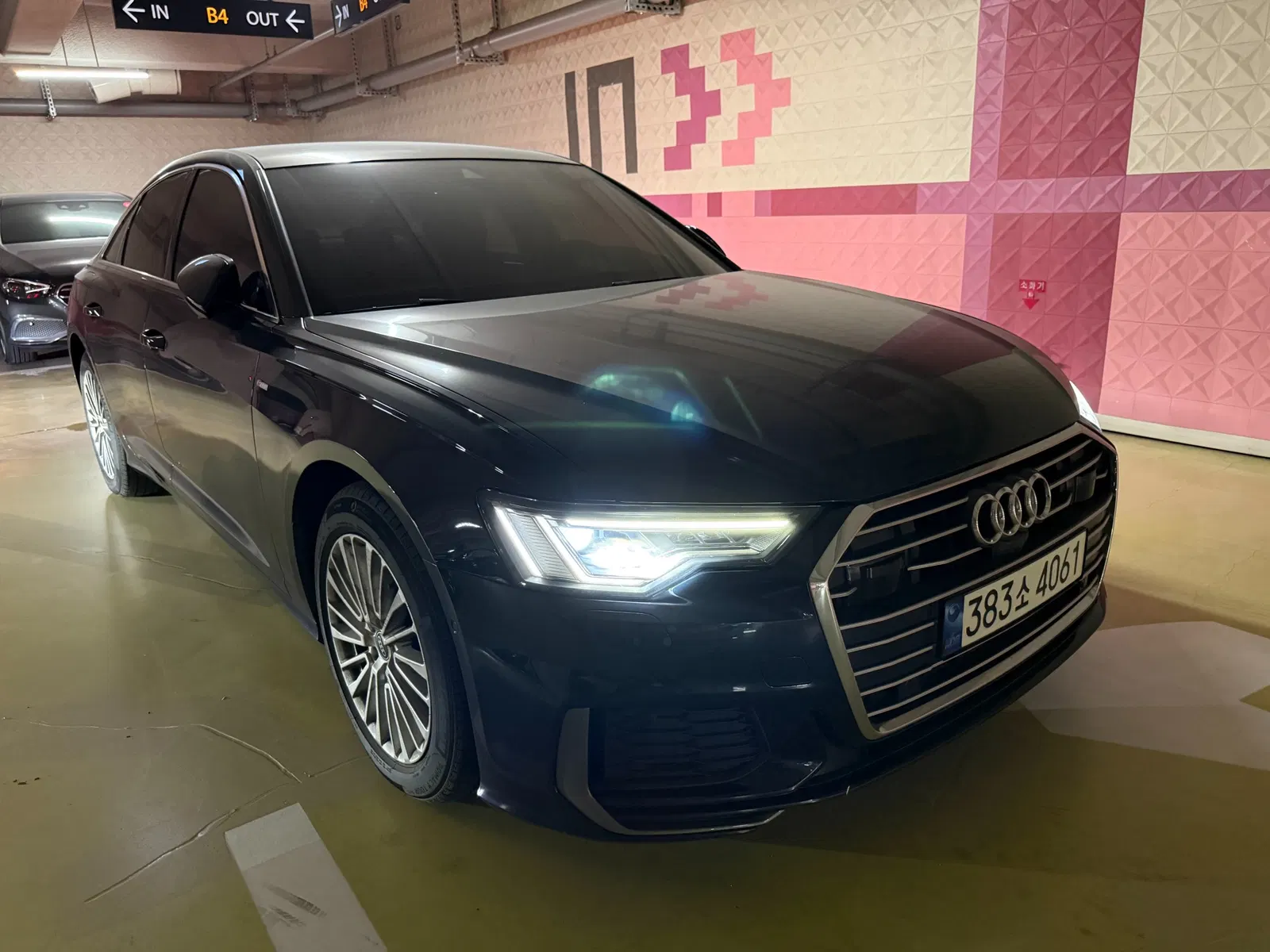 Audi A6 (C8) 45 TFSI Premium 2021 — photo 1 sur 26