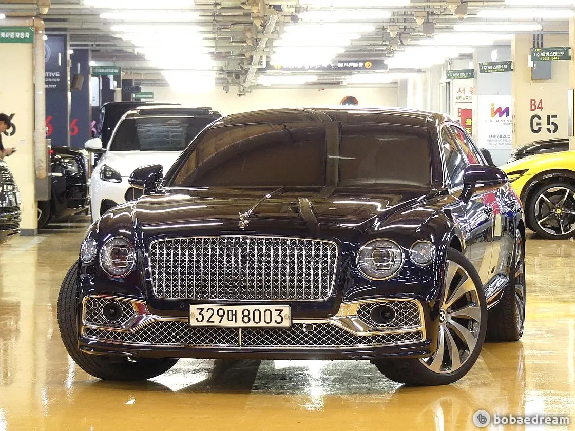 Bentley Flying Spur 3e génération 4.0 2022 — photo 1 sur 26