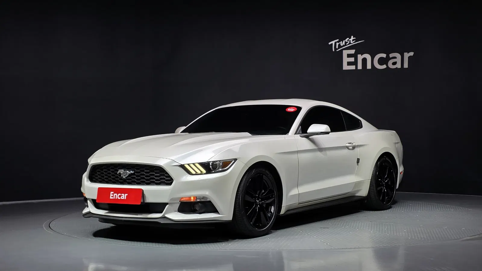Ford Mustang Coupé 2017 — photo 1 sur 20