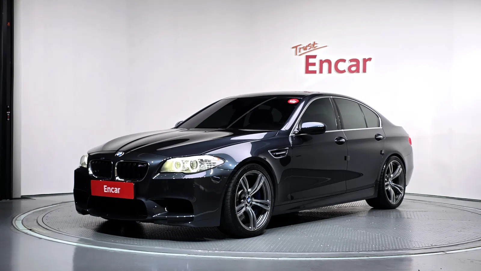 BMW M5 (F10) M5 Sedan 2013 — photo 1 sur 26