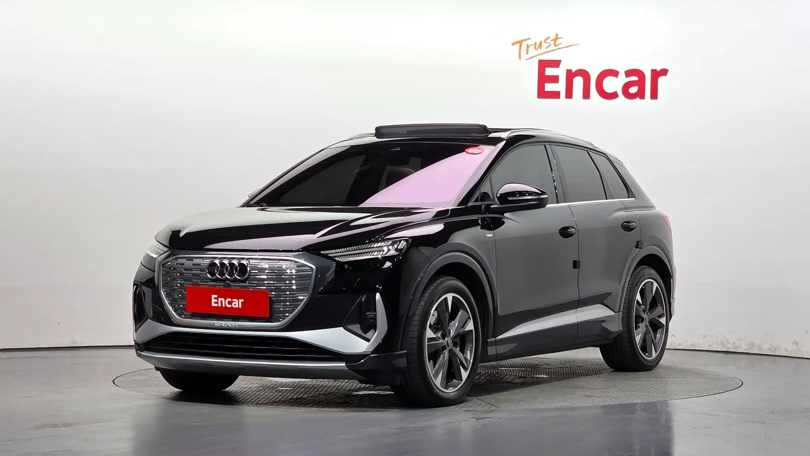 Audi Q4 e-tron (F4) 40 Premium 2023 — photo 1 sur 33