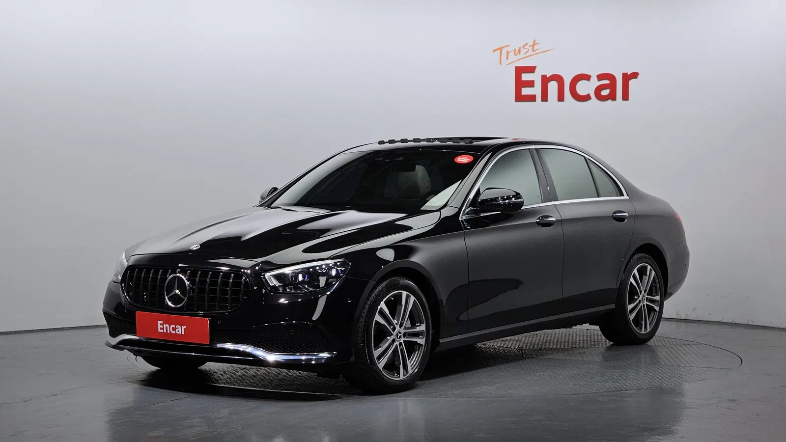 Mercedes-Benz Classe E E350 4MATIC Avantgarde (W213) 2021 — photo 1 sur 33