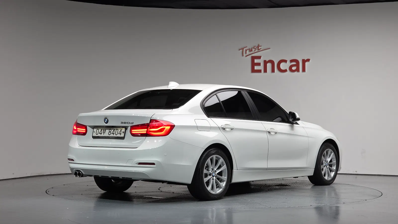 BMW Série 3 (F30) 320d 2017 — photo 1 sur 35