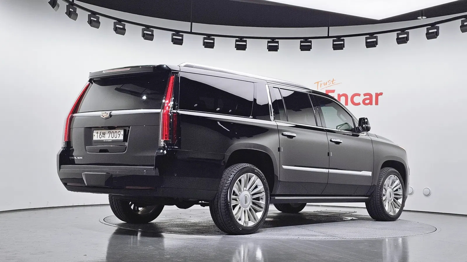 Cadillac Escalade 6.2 ESV 2017 — photo 1 sur 31