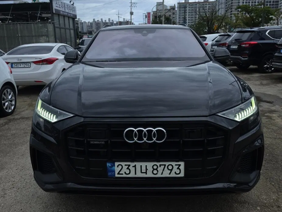 Audi Q8 (4M) 55 TFSI Quattro Premium 2023 — photo 1 sur 23