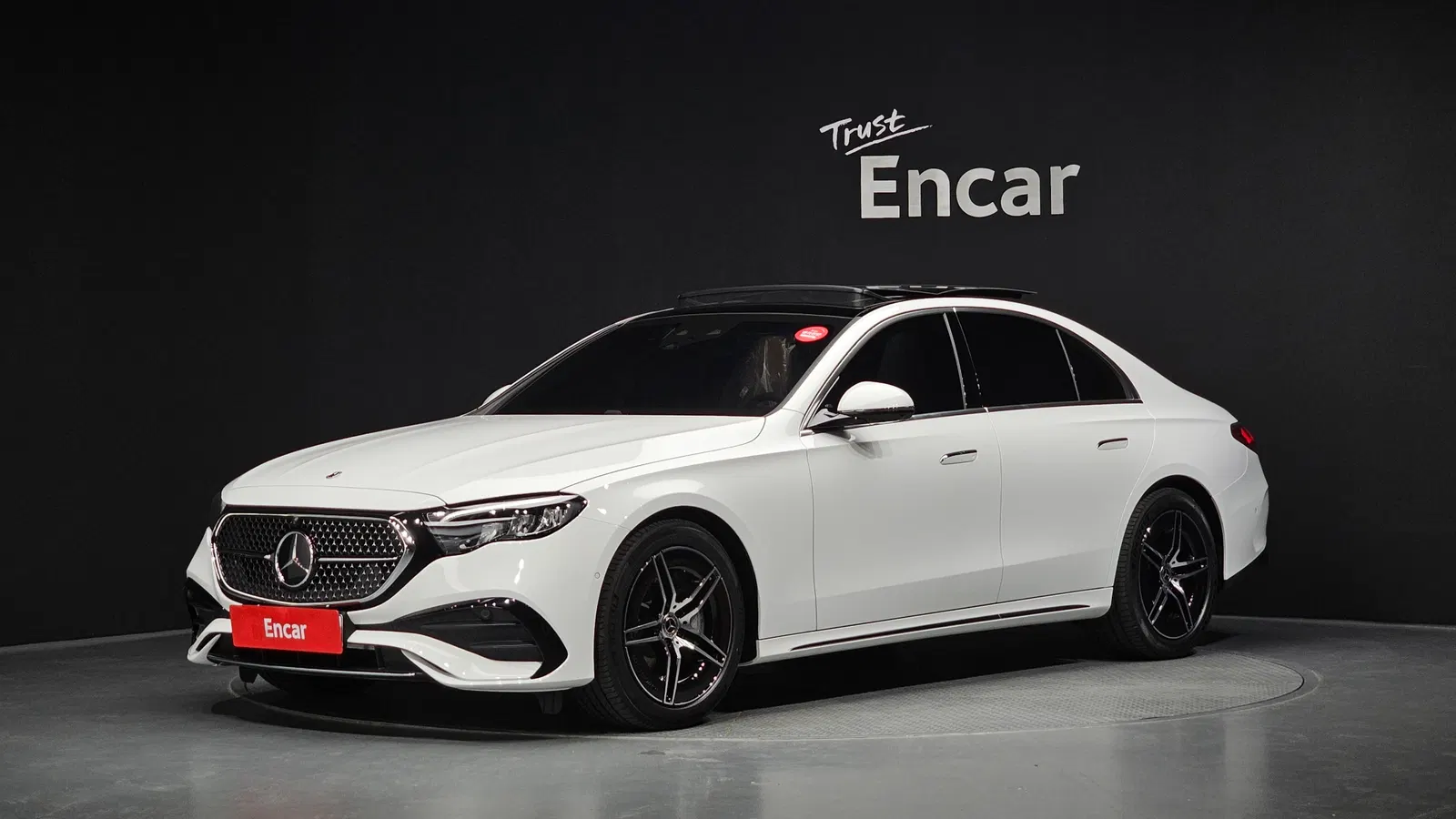 Mercedes-Benz Classe E AMG Line · E200 (W214) 2026 — photo 1 sur 38