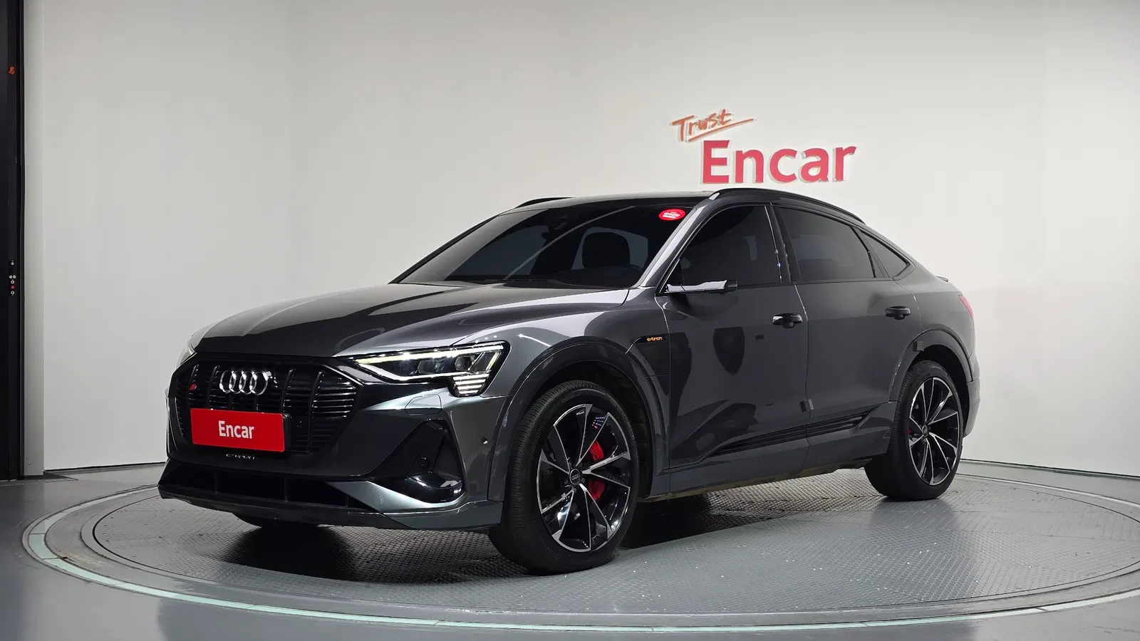 Audi e-tron 55 Quattro Sportback 2022 — photo 1 sur 20