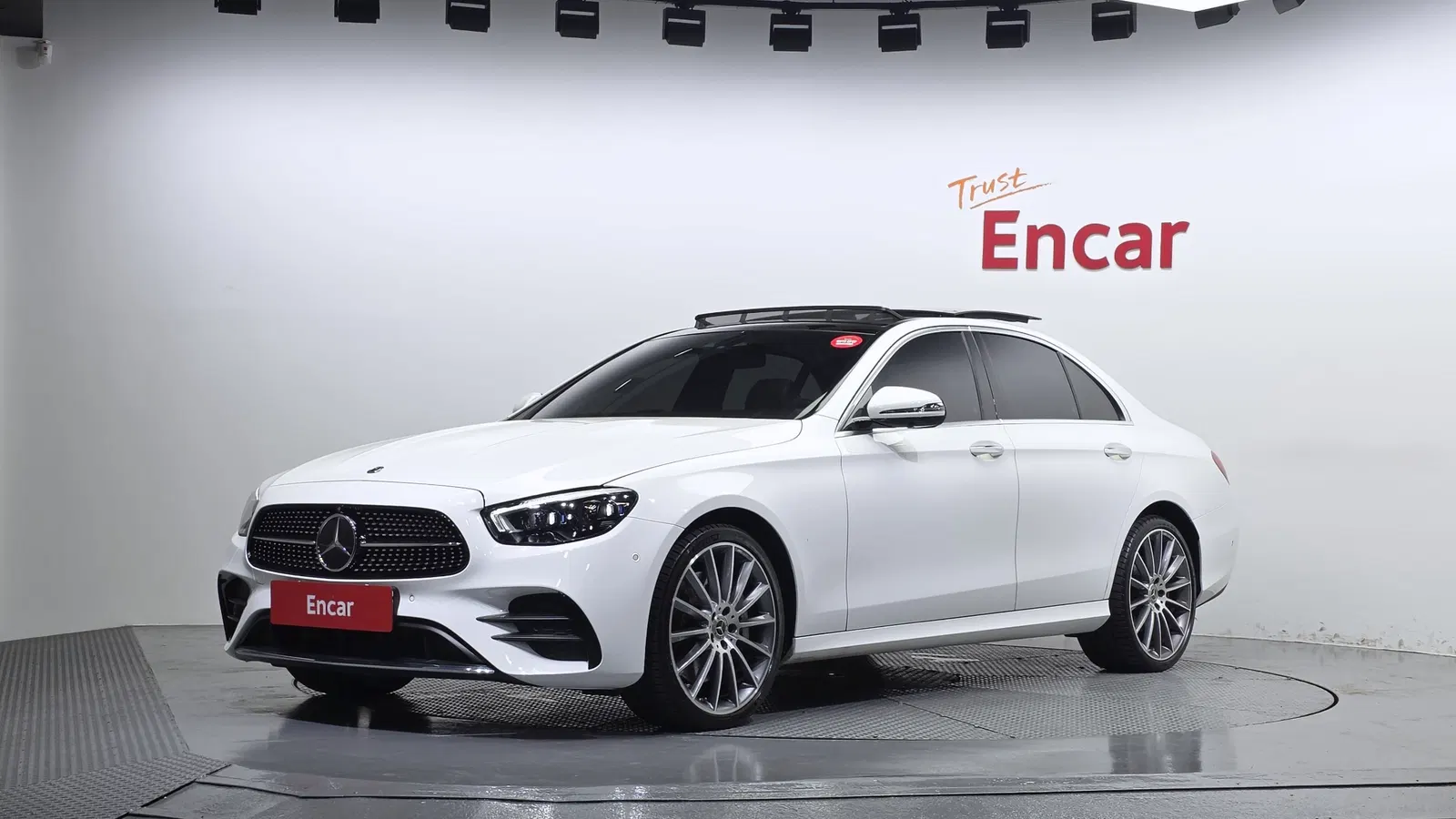 Mercedes-Benz Classe E AMG Line · E350 4MATIC (W213) 2021 — photo 1 sur 20