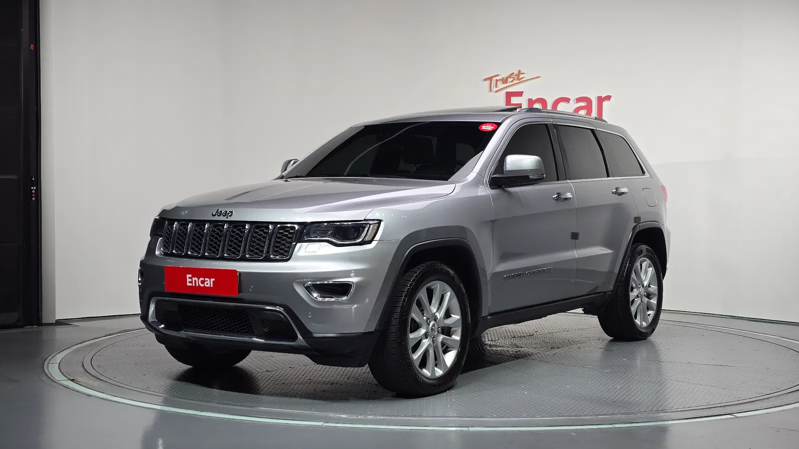 Jeep Grand Cherokee 3.6 Limited 2017 — photo 1 sur 36