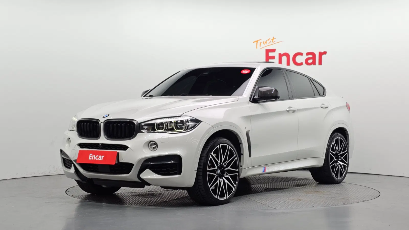 BMW X6 (F16) M50d 2015 — photo 1 sur 20