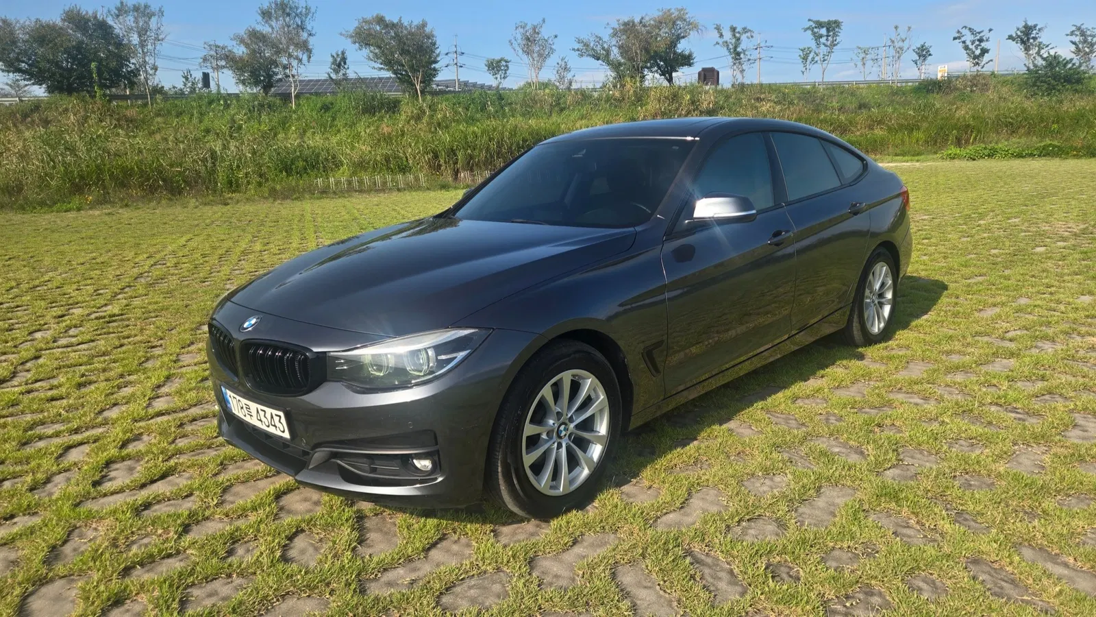BMW Série 3 GT (F34) GT 320d xDrive 2018 — photo 1 sur 26