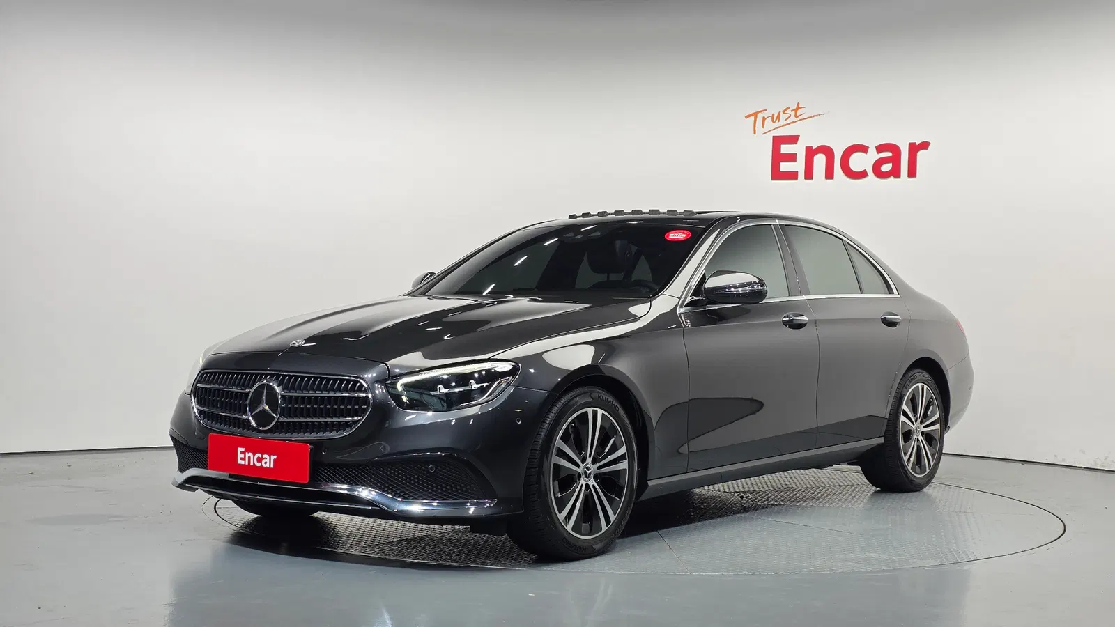 Mercedes-Benz Classe E E250 Avantgarde (W213) 2021 — photo 1 sur 33