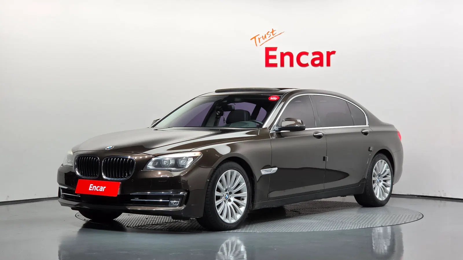 BMW Série 7 (F01) 740Li 2013 — photo 1 sur 20