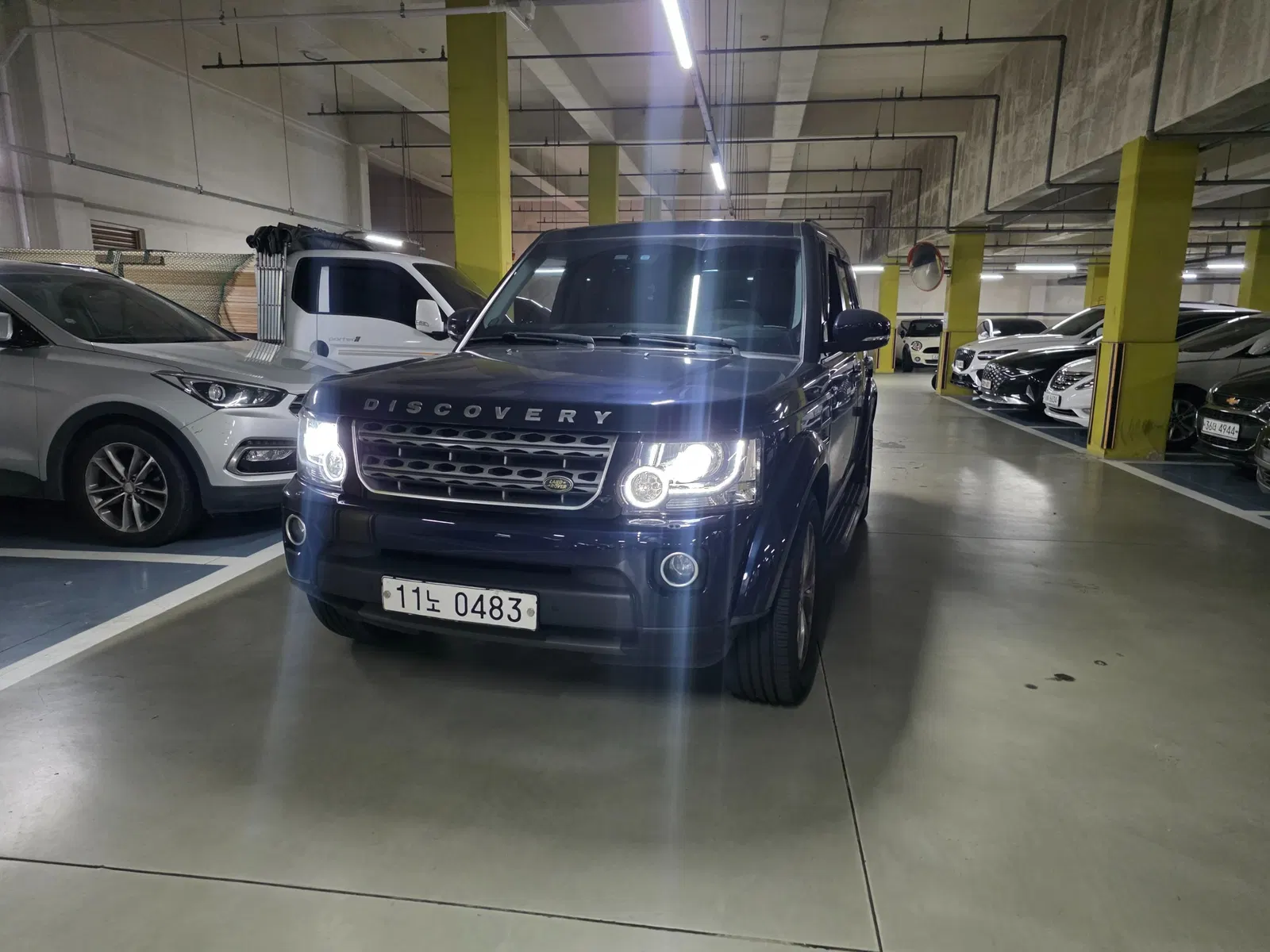 Land Rover Discovery 4 3.0 SDV6 SE 2016 — photo 1 sur 17