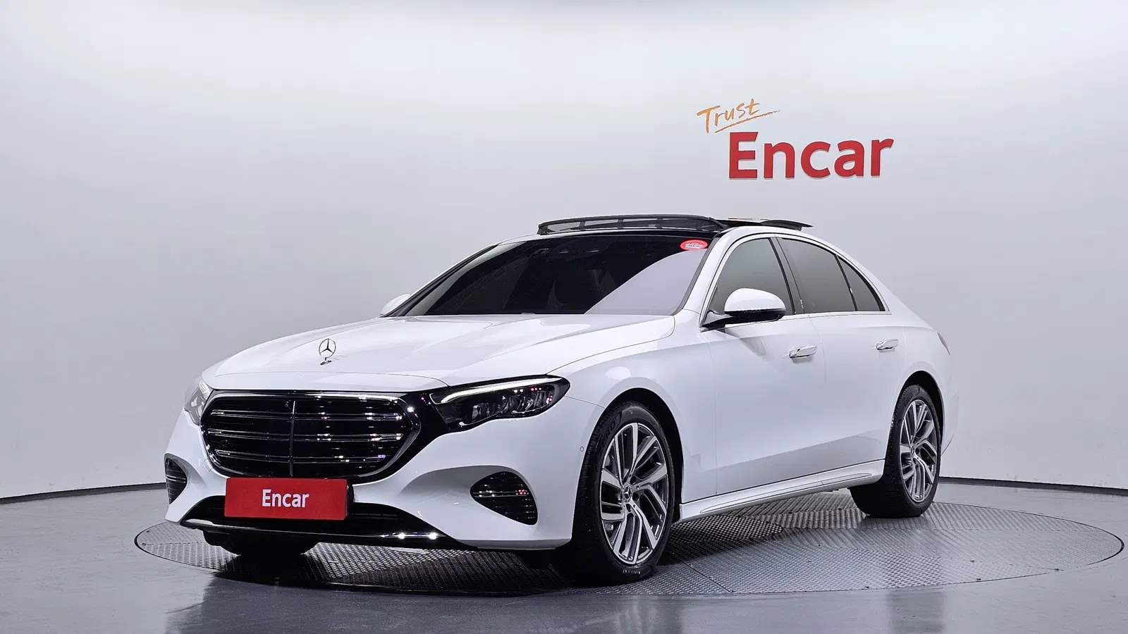 Mercedes-Benz Classe E E220d 4MATIC Exclusive (W214) 2024 — photo 1 sur 38