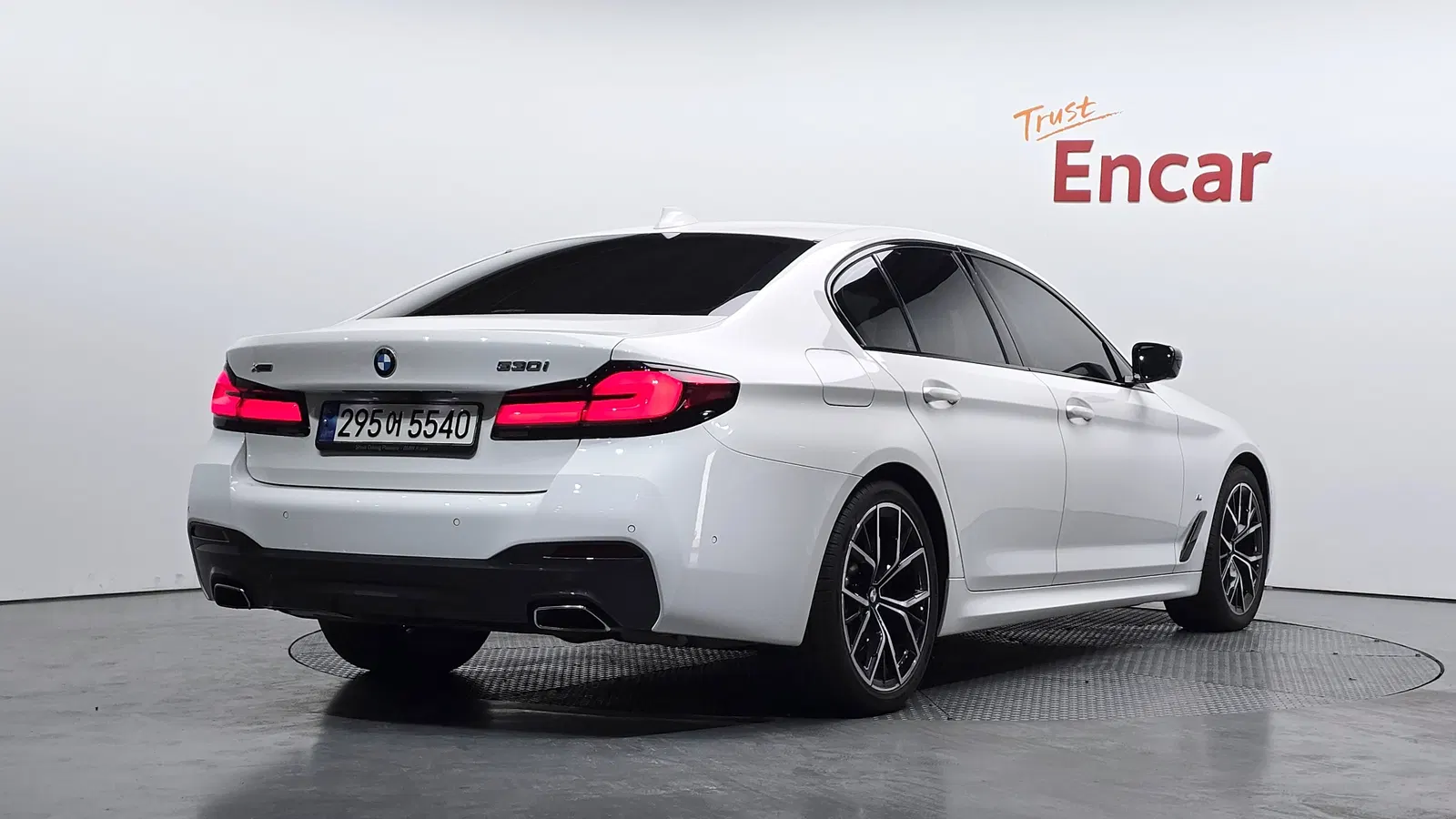 BMW Série 5 (G30) 530i xDrive M Sport 2023 — photo 1 sur 33