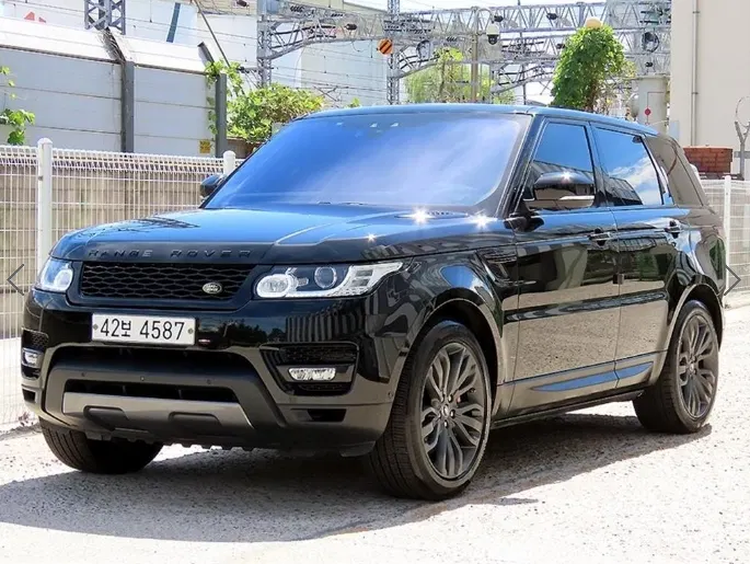 Land Rover Range Rover Sport 2e génération 3.0 SDV6 HSE Dynamic 2017 — photo 1 sur 26