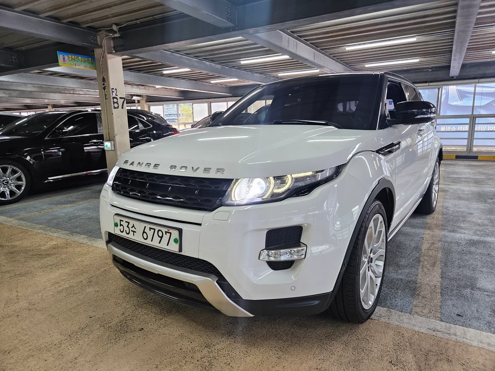 Land Rover Range Rover Evoque 2.2 SD4 Dynamic 2012 — photo 1 sur 20