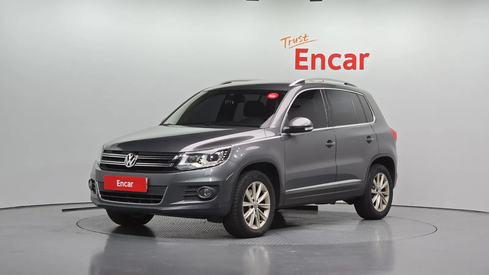 Volkswagen Tiguan 2.0 TDI Comfort 2015 — photo 1 sur 20