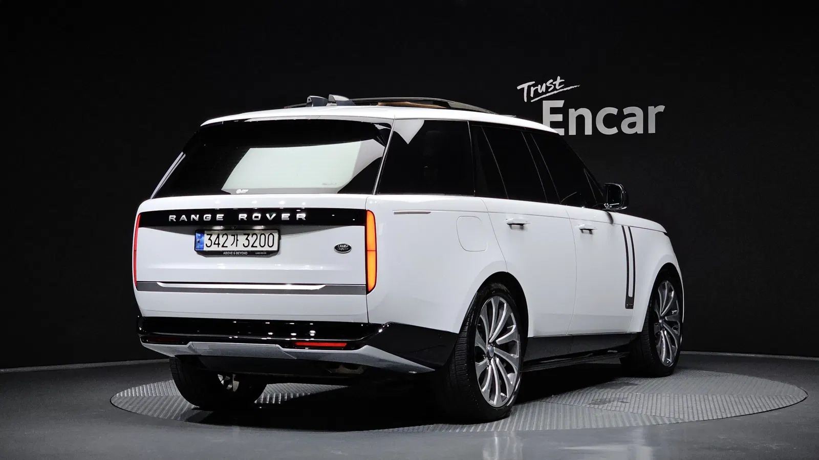 Land Rover Range Rover 5e génération P530 AB 2023 — photo 1 sur 36